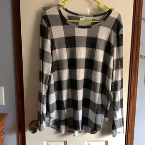 Old Navy Black & White long sleeve top